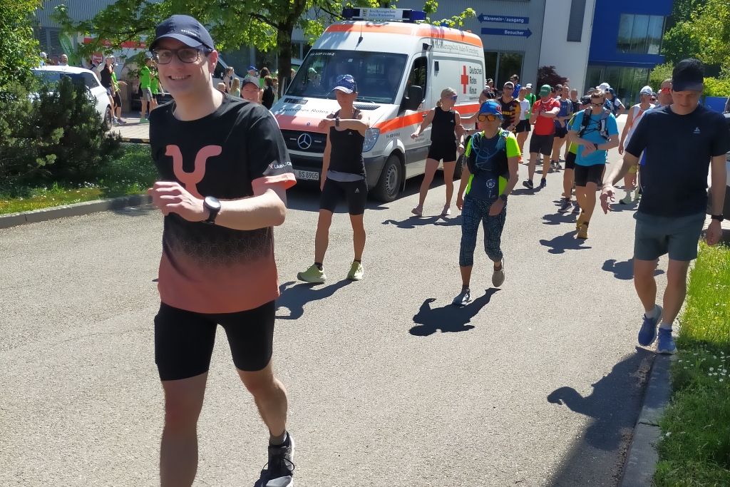 Beim Start an der Verpflegungsstation.